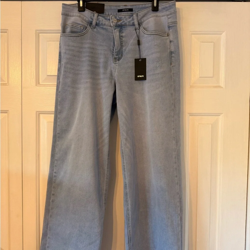 Wide‑Leg Stretch Jeans – Size 14W (NWT) - Picture 2 of 5